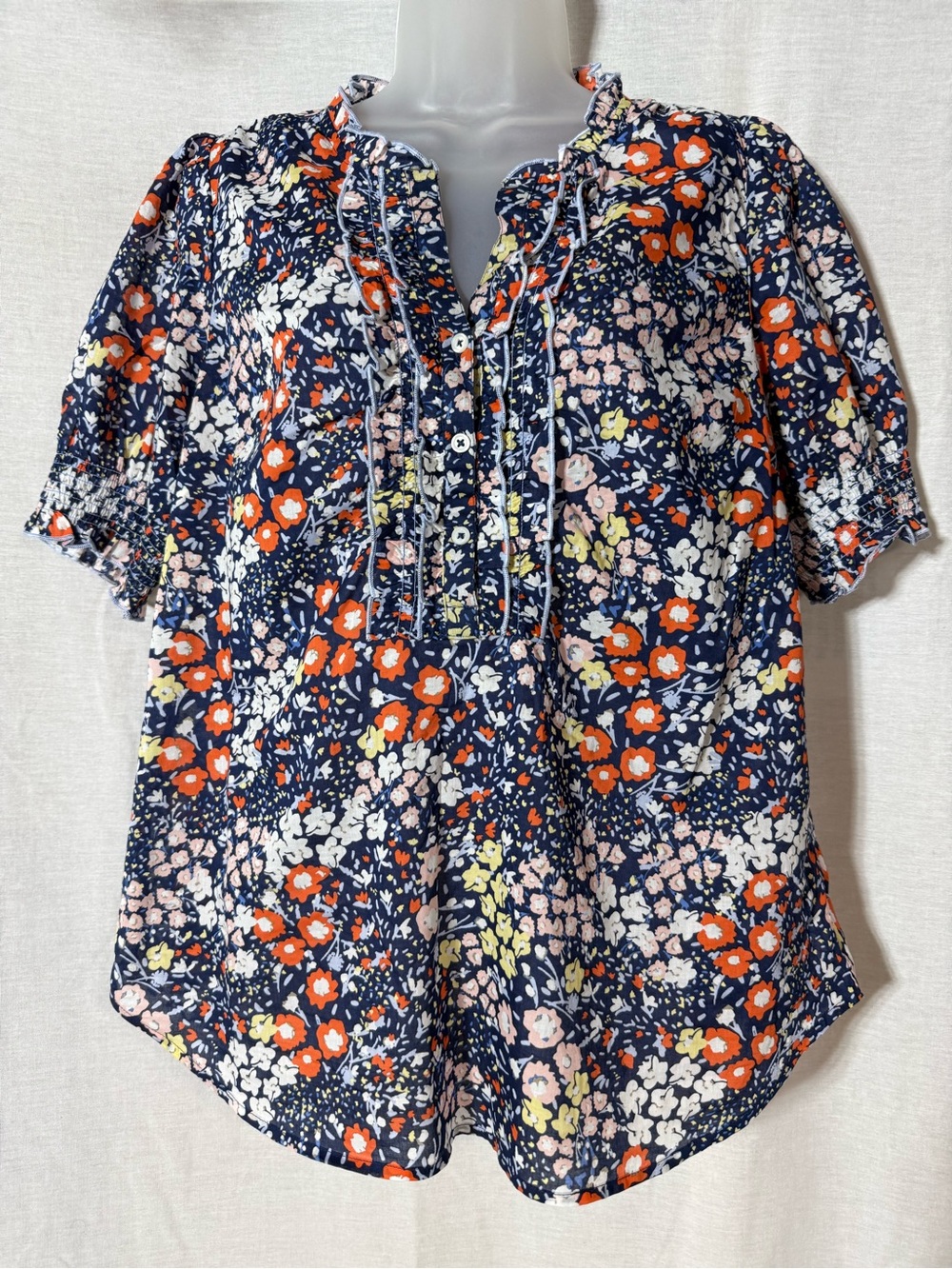Talbots Navy Floral Split-Neck short sleeve Blouse with  Sz Medium